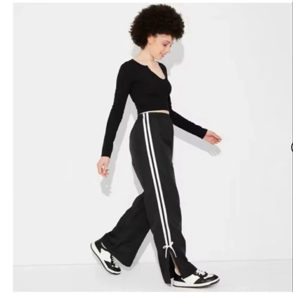 Wild Fable Ribbon Stripe Track Pants Size Medium